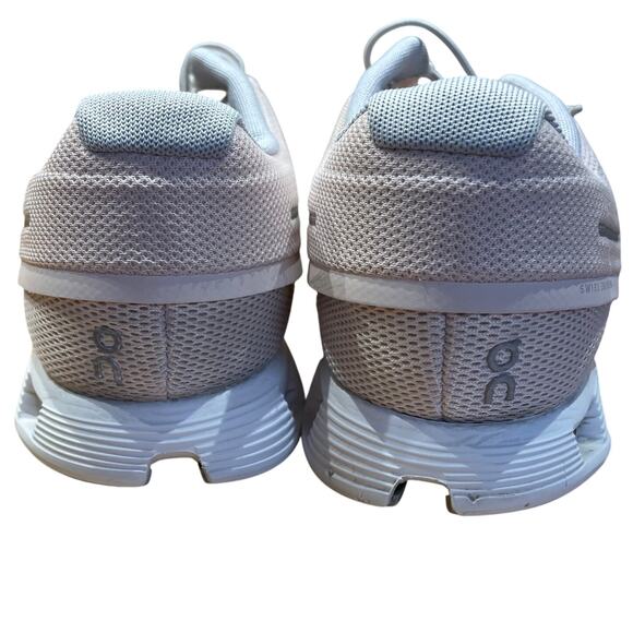 On Cloud 5 Women's Shell White 59.98153 Size 11 Good Used Condition - Picture 5 of 10